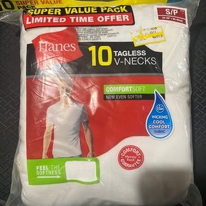 Men’s Hanes Tagless Under Shirts Size Small Value 10 Pack